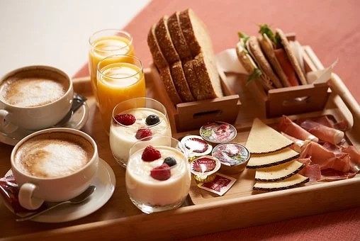 Past Events – Breakfast with the Journal